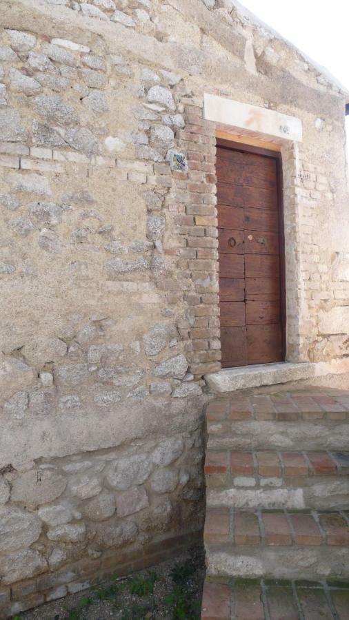 Depandance Elvira Basilico Apartment San Valentino in Abruzzo Citeriore Bagian luar foto