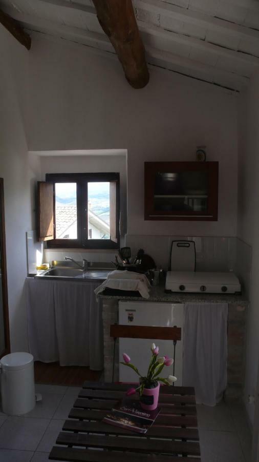 Depandance Elvira Basilico Apartment San Valentino in Abruzzo Citeriore Bagian luar foto